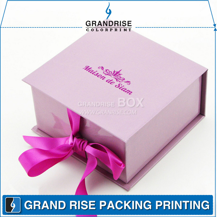 High Quality Wrapping Gift Box With Ribbon